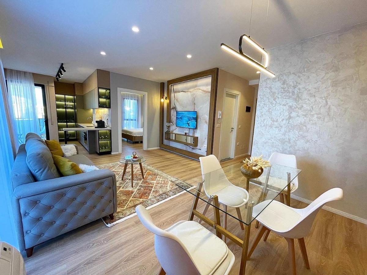 Green Terrace Apartment 5 Tirana Eksteriør billede