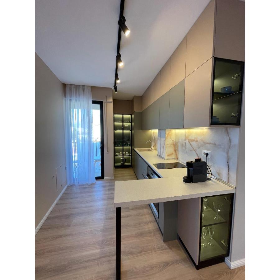 Green Terrace Apartment 5 Tirana Eksteriør billede